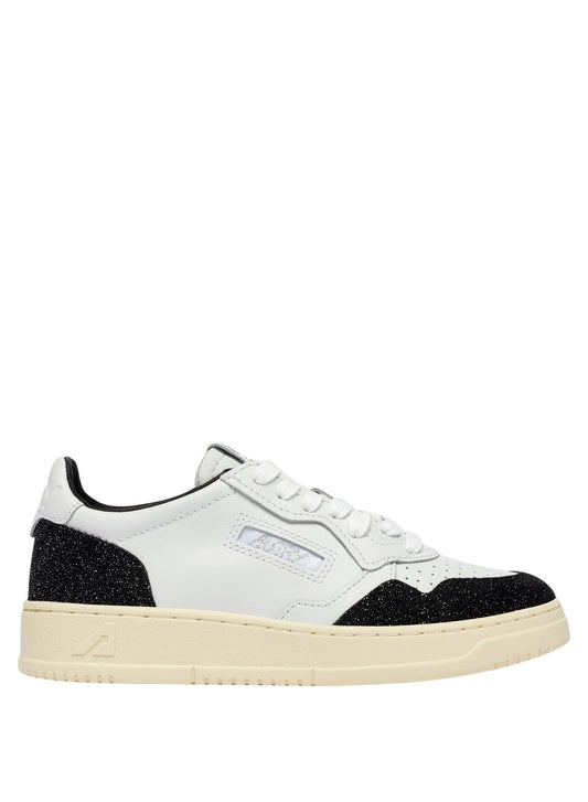 Medalist Low Sneakers