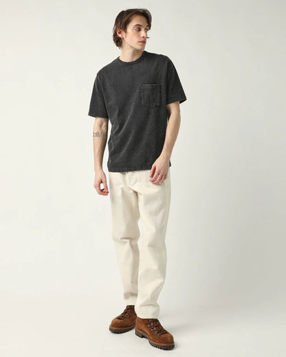 Camiseta teñida con tintes orgánicos