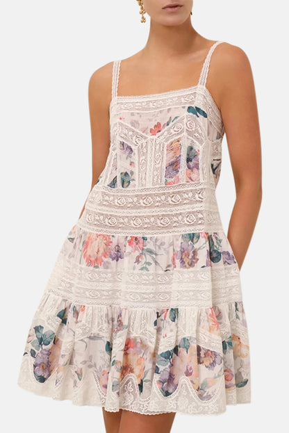 Minivestido con ribete de encaje de acacia