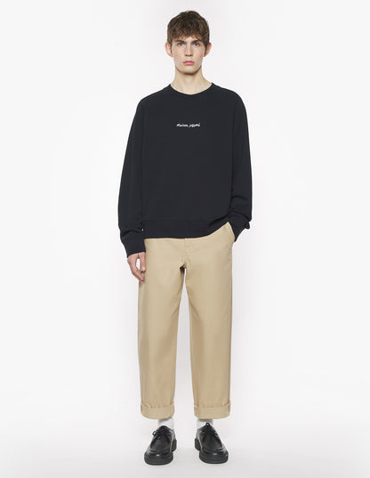 Sudadera raglán extragrande bordada